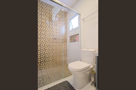 Casa à venda com 320m², 4 quartos e 7 vagasBanheiro da Suíte 2