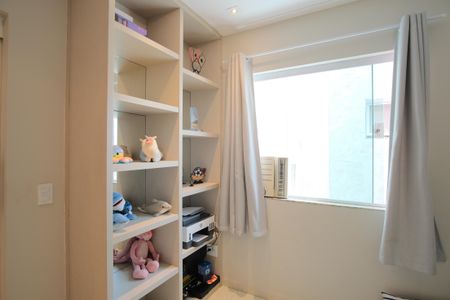 Casa à venda com 320m², 4 quartos e 7 vagasQuarto