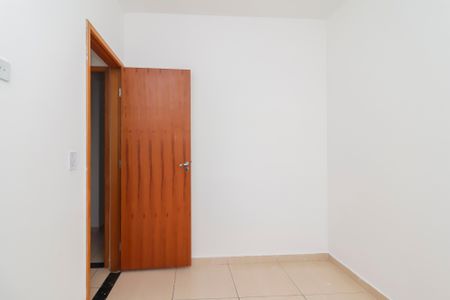 Quarto 1 de apartamento para alugar com 2 quartos, 35m² em Itaquera, São Paulo