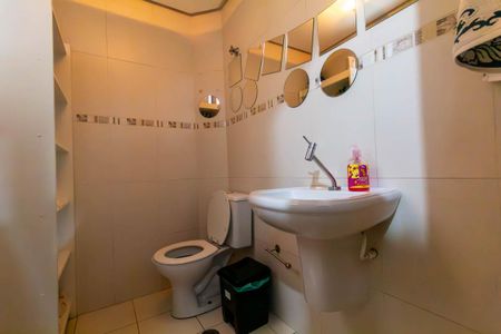 Casa à venda com 120m², 3 quartos e 2 vagasLavabo