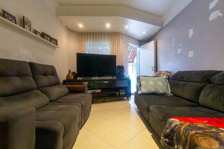 Casa à venda com 120m², 3 quartos e 2 vagasSala