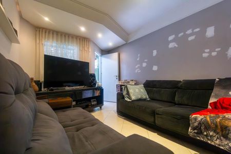 Casa à venda com 120m², 3 quartos e 2 vagasSala