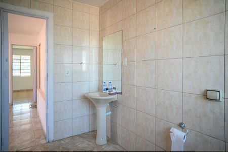 Casa à venda com 136m², 3 quartos e 3 vagasBanheiro Social 2