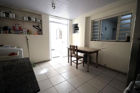 Casa à venda com 248m², 4 quartos e 6 vagasÁrea de Serviço