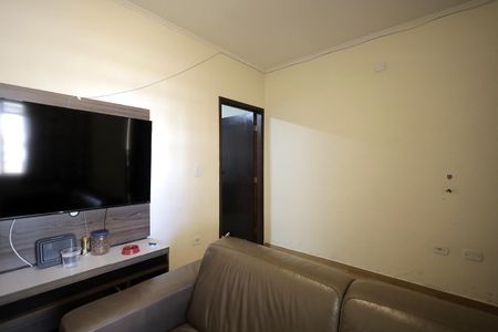 Casa à venda com 248m², 4 quartos e 6 vagasSala