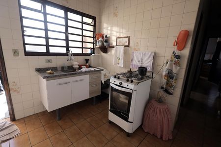 Casa à venda com 248m², 4 quartos e 6 vagasCozinha 2
