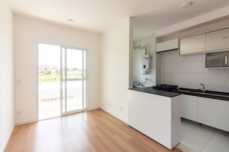 Sala  de apartamento para alugar com 2 quartos, 45m² em Quitaúna, Osasco