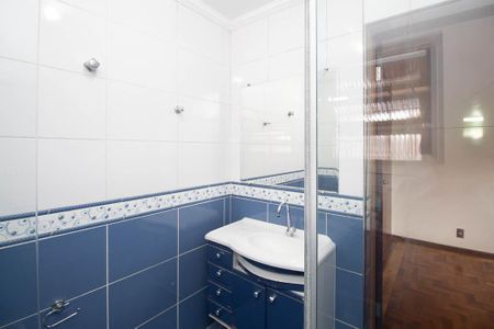 Casa à venda com 170m², 3 quartos e 2 vagasBanheiro da Suíte