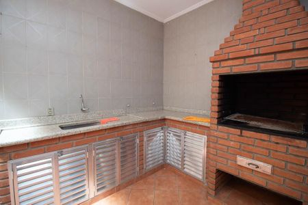 Casa à venda com 170m², 3 quartos e 2 vagasChurrasqueira