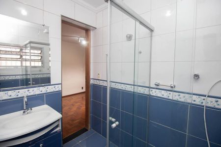 Casa à venda com 170m², 3 quartos e 2 vagasBanheiro da Suíte