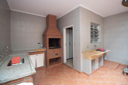 Casa à venda com 170m², 3 quartos e 2 vagasÁrea de Serviço / Quintal