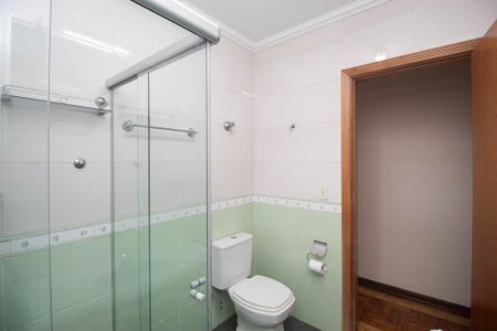 Casa à venda com 170m², 3 quartos e 2 vagasBanheiro  2
