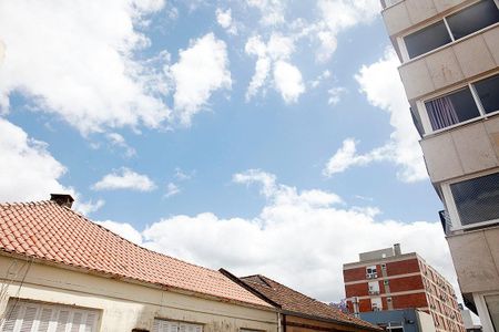 Quarto 2 Vista de apartamento para alugar com 2 quartos, 81m² em Menino Deus, Porto Alegre