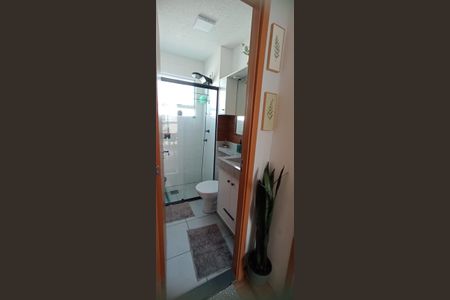 Banheiro de apartamento à venda com 2 quartos, 42m² em Jardim Esmeraldina, Campinas