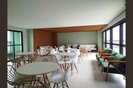 Apartamento para alugar com 68m², 3 quartos e 1 vagaÁrea Comum - Salão de festas