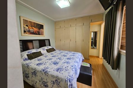 Casa à venda com 215m², 3 quartos e 2 vagas Casa à venda com 215m², 3 quartos e 2 vagasSuite