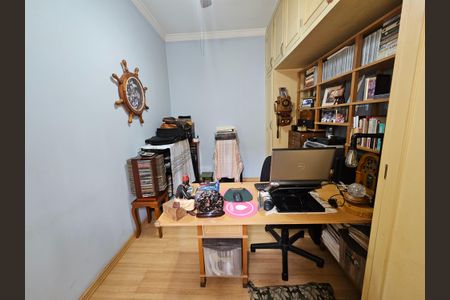 Casa à venda com 215m², 3 quartos e 2 vagas Casa à venda com 215m², 3 quartos e 2 vagasQuarto 2