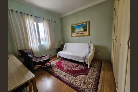 Casa à venda com 215m², 3 quartos e 2 vagas Casa à venda com 215m², 3 quartos e 2 vagasQuarto 1