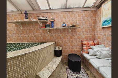 Casa à venda com 215m², 3 quartos e 2 vagas Casa à venda com 215m², 3 quartos e 2 vagasSpa