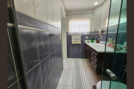 Casa à venda com 215m², 3 quartos e 2 vagas Casa à venda com 215m², 3 quartos e 2 vagasBanheiro da Suíte