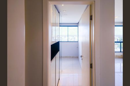 Apartamento para alugar com 180m², 2 quartos e 2 vagas Apartamento para alugar com 180m², 2 quartos e 2 vagasSala