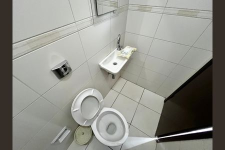 Casa para alugar com 175m², 3 quartos e 2 vagasBanheiro de serviço