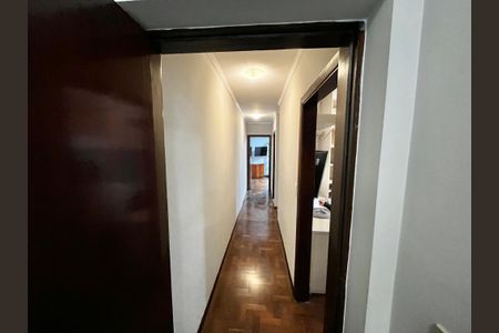 Casa para alugar com 175m², 3 quartos e 2 vagasCorredor