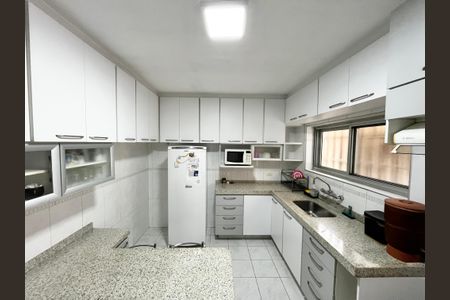 Casa para alugar com 175m², 3 quartos e 2 vagasCozinha