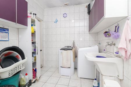 Casa à venda com 184m², 3 quartos e 3 vagasÁrea de Serviço