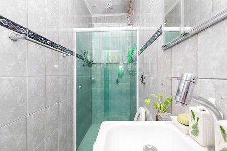 Casa à venda com 184m², 3 quartos e 3 vagasBanheiro 2