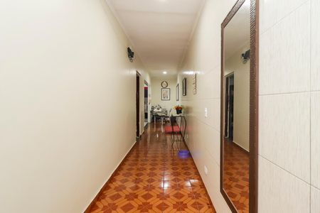 Casa à venda com 184m², 3 quartos e 3 vagasCorredor