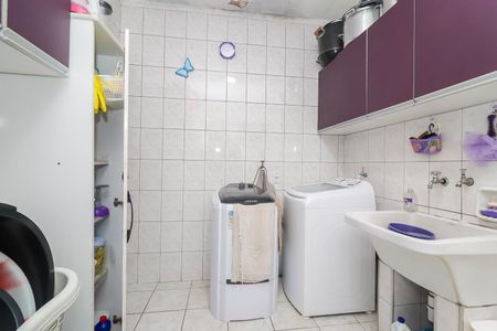 Casa à venda com 184m², 3 quartos e 3 vagasÁrea de Serviço