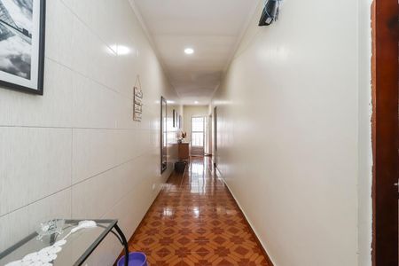 Casa à venda com 184m², 3 quartos e 3 vagasCorredor