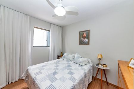 Casa à venda com 200m², 3 quartos e 1 vaga Casa à venda com 200m², 3 quartos e 1 vagaQuarto 1