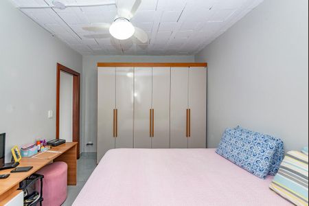 Casa à venda com 200m², 3 quartos e 1 vaga Casa à venda com 200m², 3 quartos e 1 vagaCasa 2