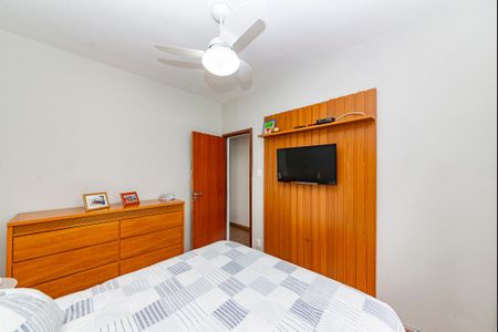 Casa à venda com 200m², 3 quartos e 1 vaga Casa à venda com 200m², 3 quartos e 1 vagaQuarto 1