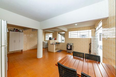 Casa à venda com 200m², 3 quartos e 1 vaga Casa à venda com 200m², 3 quartos e 1 vagaCasa 2