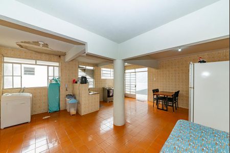 Casa à venda com 200m², 3 quartos e 1 vaga Casa à venda com 200m², 3 quartos e 1 vagaCasa 2