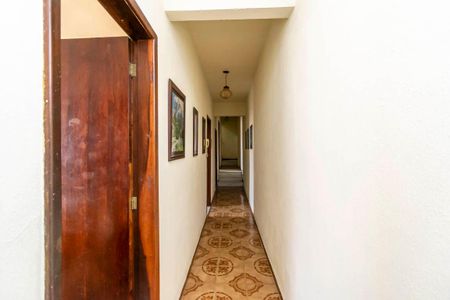 Casa de condomínio à venda com 227m², 3 quartos e 2 vagas Casa de condomínio à venda com 227m², 3 quartos e 2 vagasCorredor do 2º andar