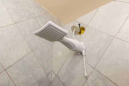 Casa de condomínio à venda com 227m², 3 quartos e 2 vagas Casa de condomínio à venda com 227m², 3 quartos e 2 vagasBanheiro Social 1