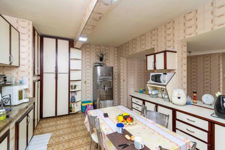 Casa de condomínio à venda com 227m², 3 quartos e 2 vagas Casa de condomínio à venda com 227m², 3 quartos e 2 vagasCozinha