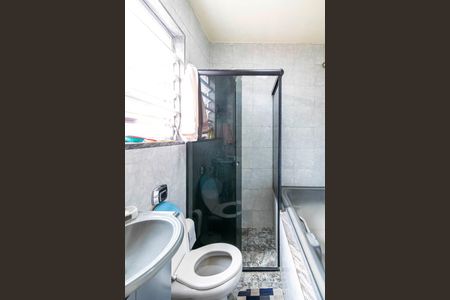 Casa de condomínio à venda com 227m², 3 quartos e 2 vagas Casa de condomínio à venda com 227m², 3 quartos e 2 vagasBanheiro da Suíte