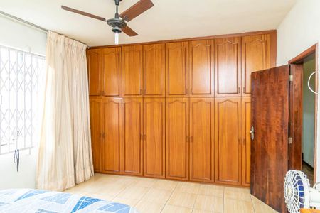 Casa de condomínio à venda com 227m², 3 quartos e 2 vagas Casa de condomínio à venda com 227m², 3 quartos e 2 vagasQuarto 2 Suíte - Armários