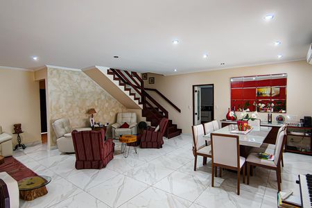 Casa de condomínio à venda com 520m², 6 quartos e 3 vagas Casa de condomínio à venda com 520m², 6 quartos e 3 vagassala