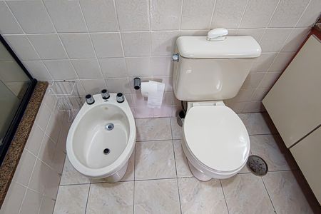 Casa de condomínio à venda com 520m², 6 quartos e 3 vagas Casa de condomínio à venda com 520m², 6 quartos e 3 vagasquarto 2 suite