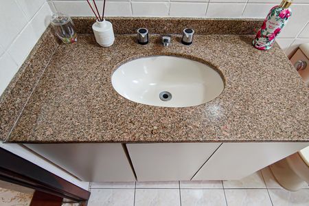 Casa de condomínio à venda com 520m², 6 quartos e 3 vagas Casa de condomínio à venda com 520m², 6 quartos e 3 vagasbanheiro social