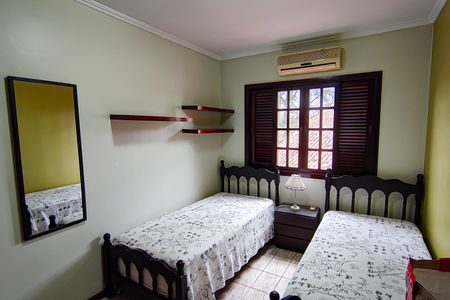 Casa de condomínio à venda com 520m², 6 quartos e 3 vagas Casa de condomínio à venda com 520m², 6 quartos e 3 vagasquarto 4