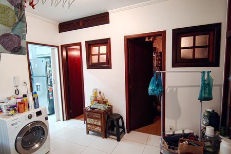 Casa de condomínio à venda com 520m², 6 quartos e 3 vagas Casa de condomínio à venda com 520m², 6 quartos e 3 vagaslavanderia