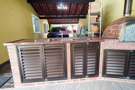 Casa de condomínio à venda com 520m², 6 quartos e 3 vagas Casa de condomínio à venda com 520m², 6 quartos e 3 vagaschurrasqueira