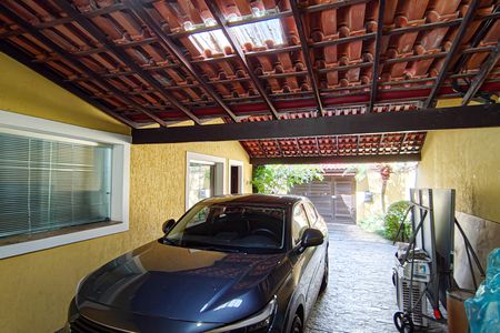 Casa de condomínio à venda com 520m², 6 quartos e 3 vagas Casa de condomínio à venda com 520m², 6 quartos e 3 vagasgaragem